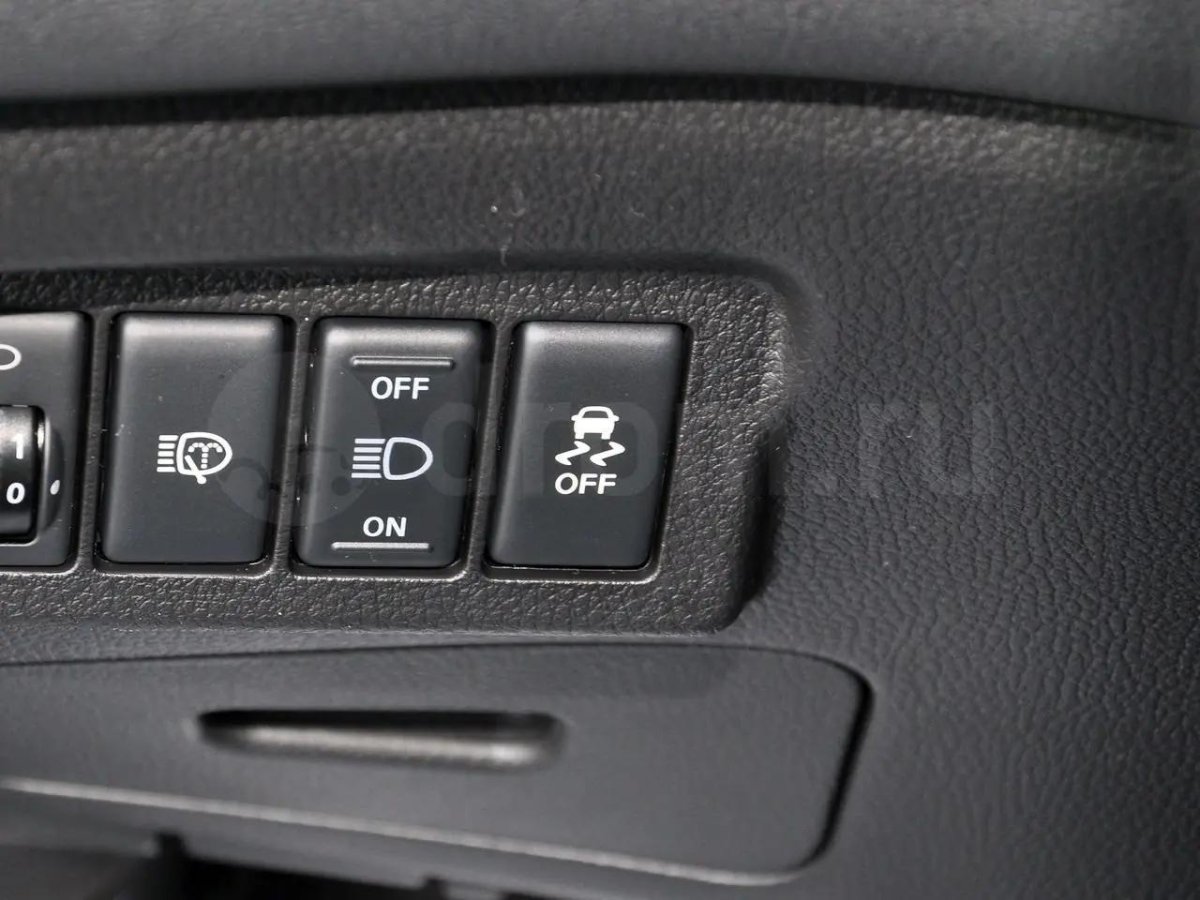 Где в Ниссан Кашкай находится кнопка ESP на