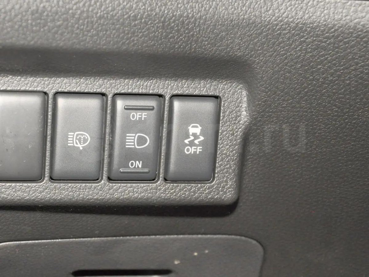 Кнопка противотуманных фар Тойота Ипсум sxm10