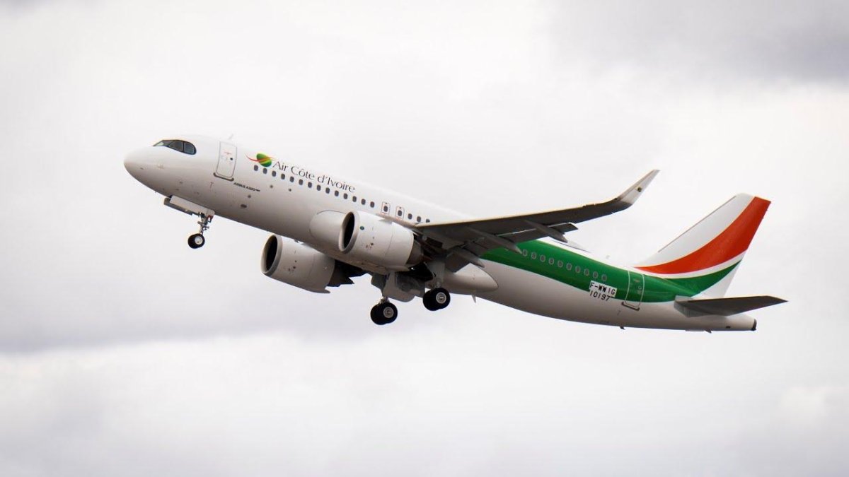 Самолет в Африке