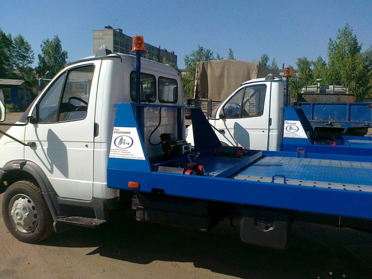 Эвакуатор Валдай с ломаной платформой