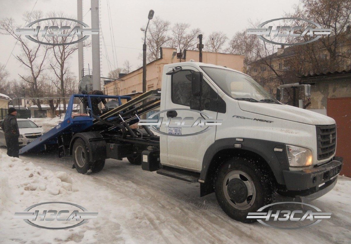 Сдвижной эвакуатор газон Некст