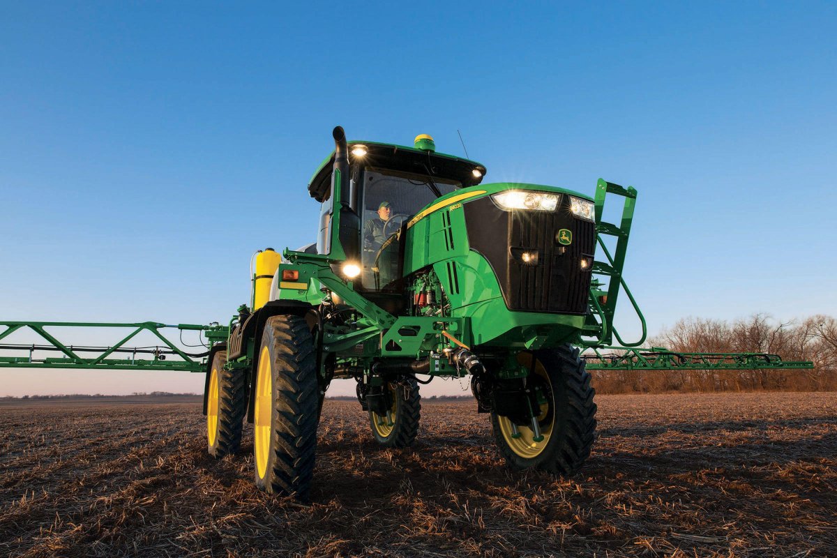 Опрыскиватель John Deere r4030