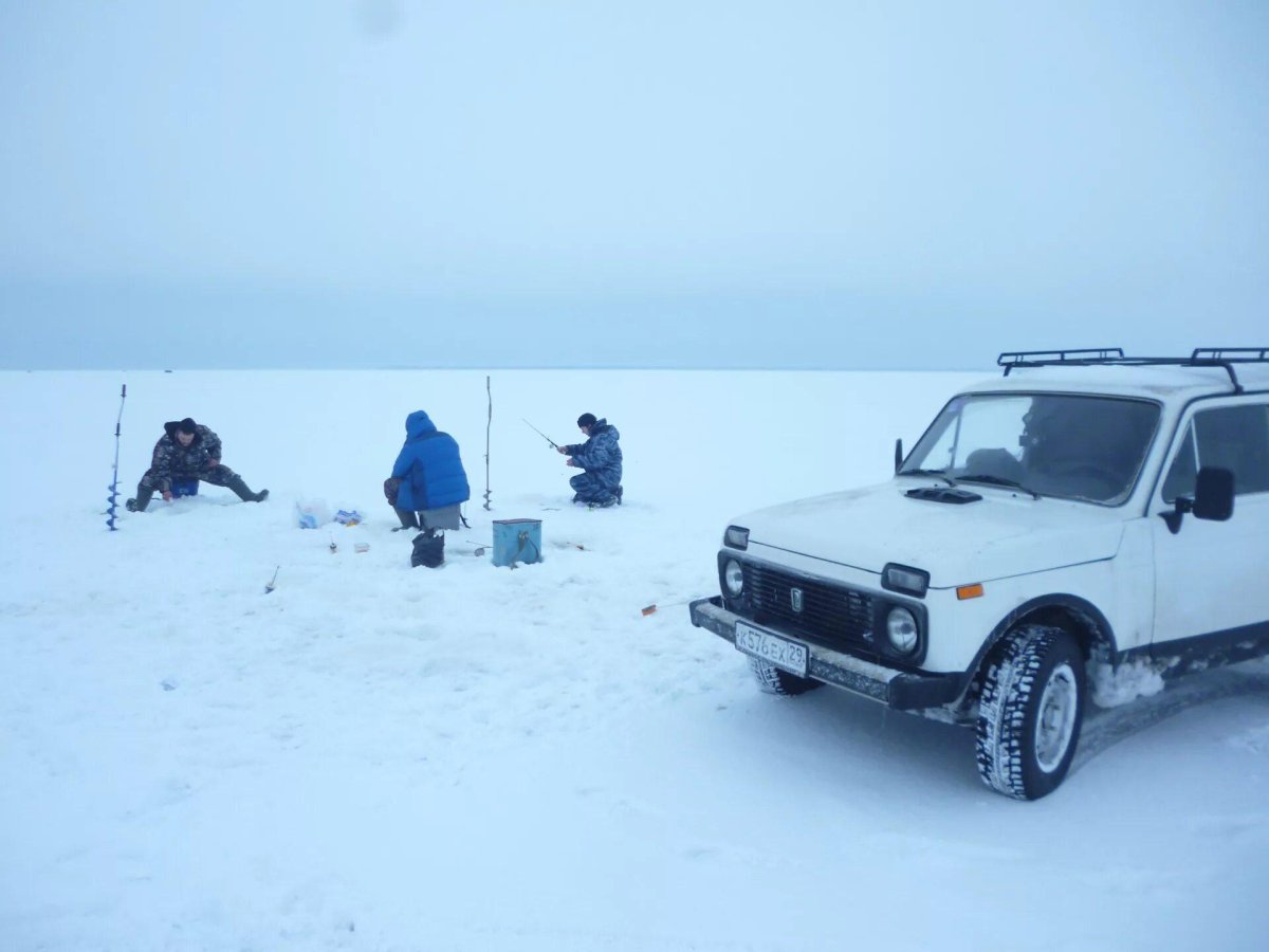 Нива на зимней рыбалке