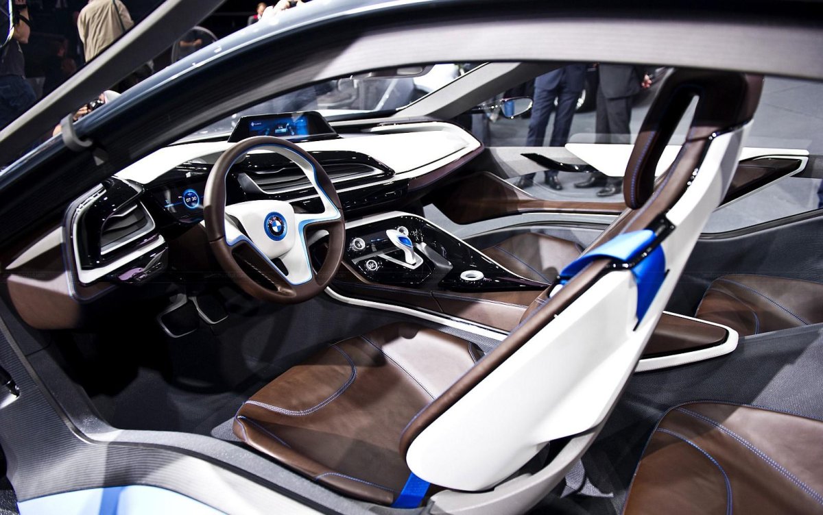 BMW ай 8 салон