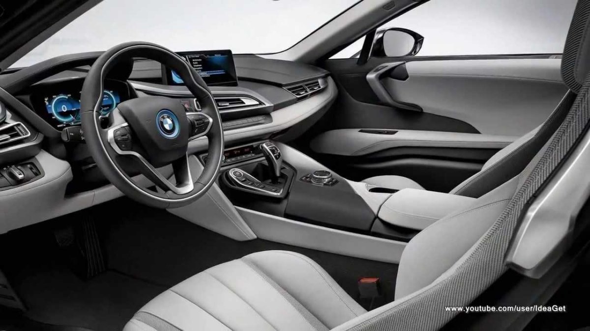 Новая BMW i8 салон