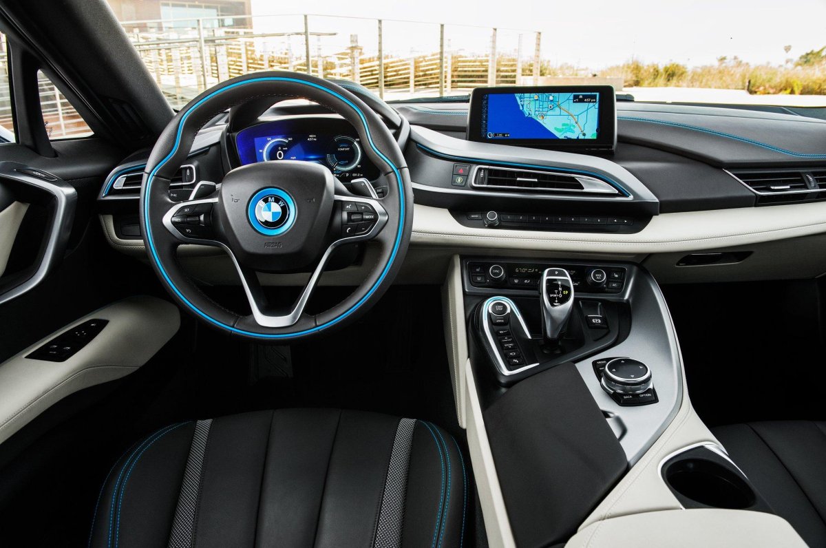 BMW i8 2021