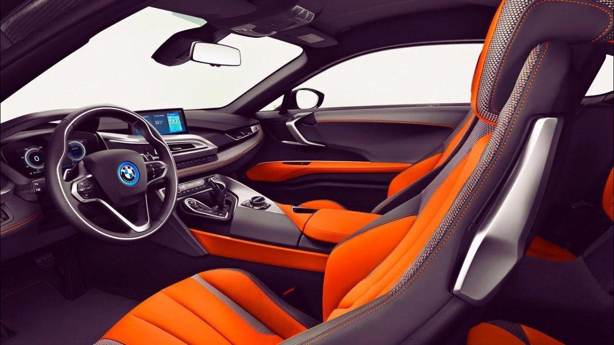 БМВ i8 2021 салон
