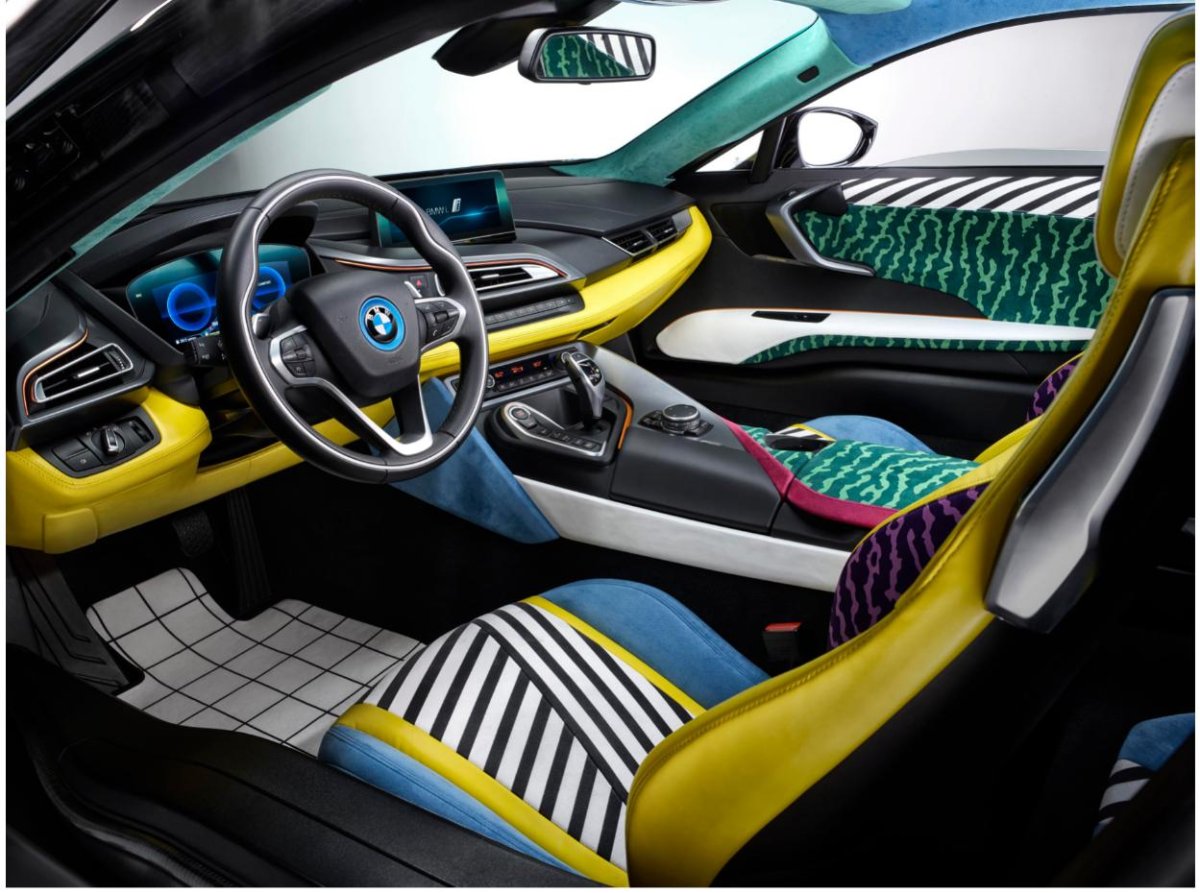 BMW i8 2023 салон