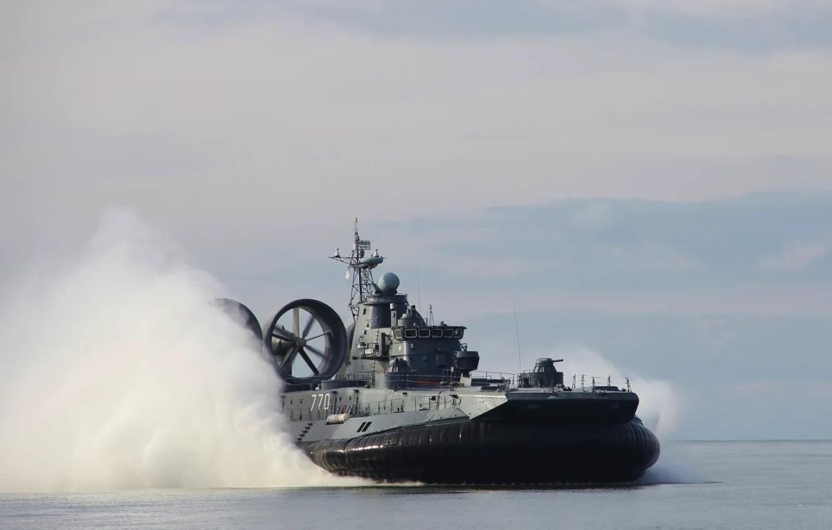 Десантный корабль Евгений Кочешков