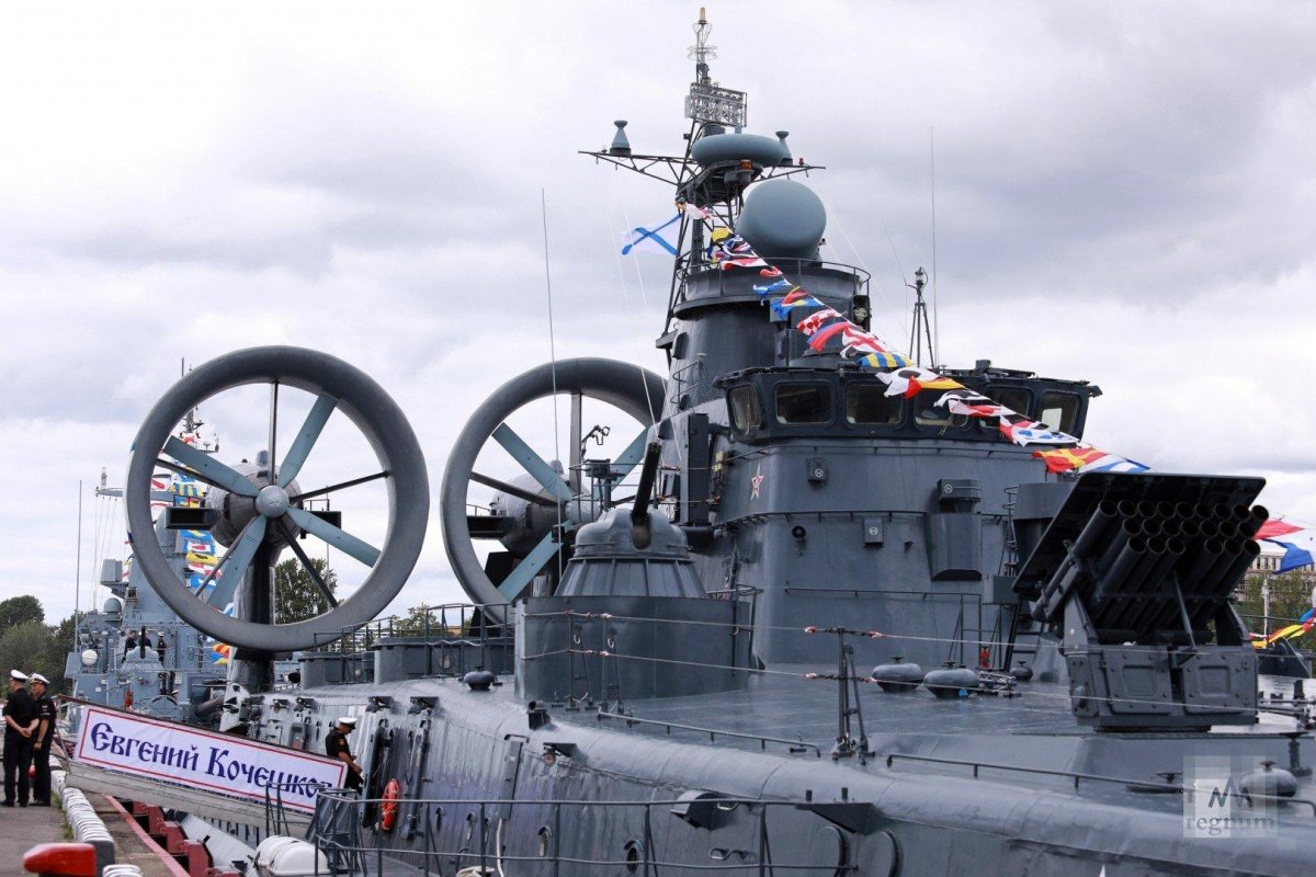 Евгений Кочешков корабль на воздушной подушке