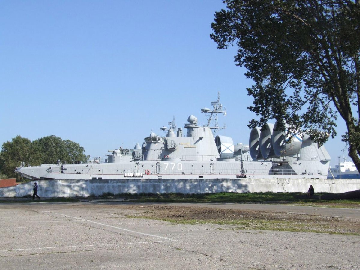 Малый десантный корабль на воздушной подушке Евгений Кочешков