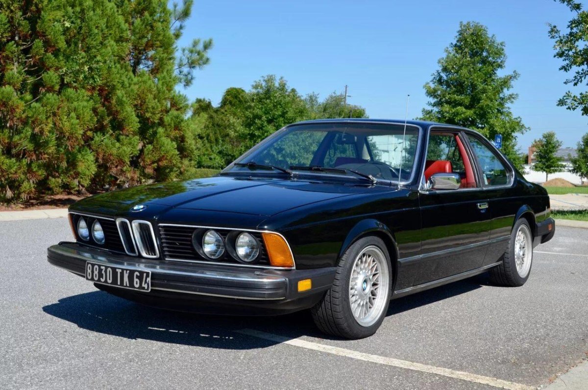 BMW 7 e24