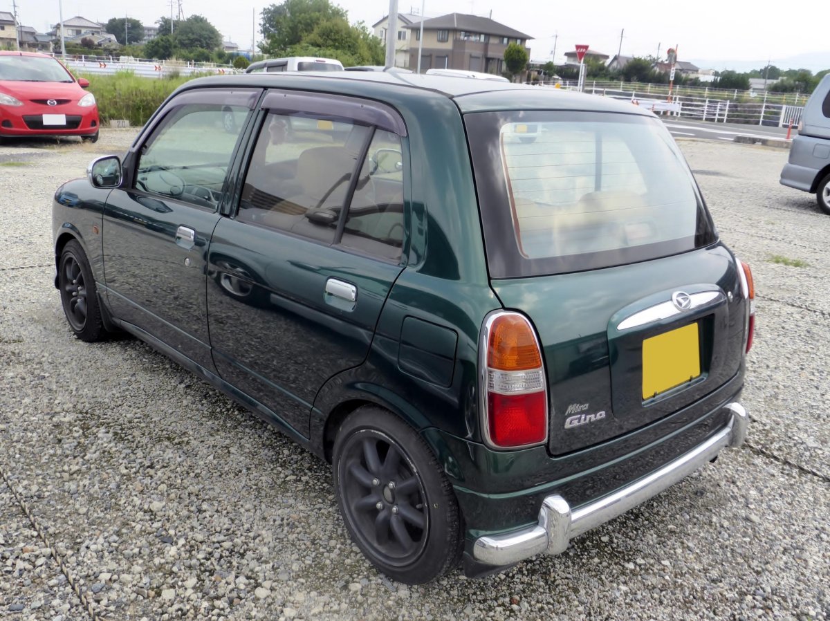 Daihatsu Mira l700