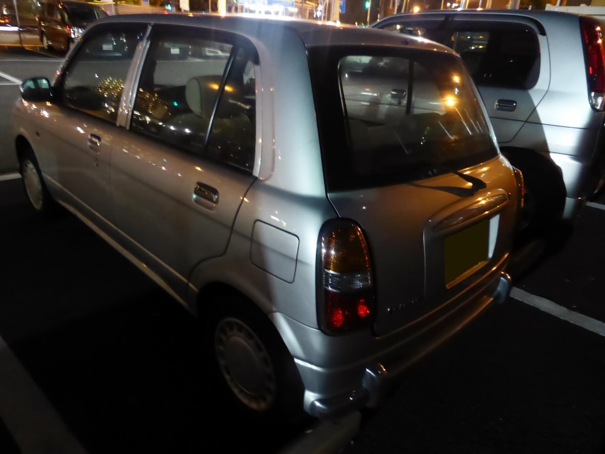 Daihatsu Mira l700 салон