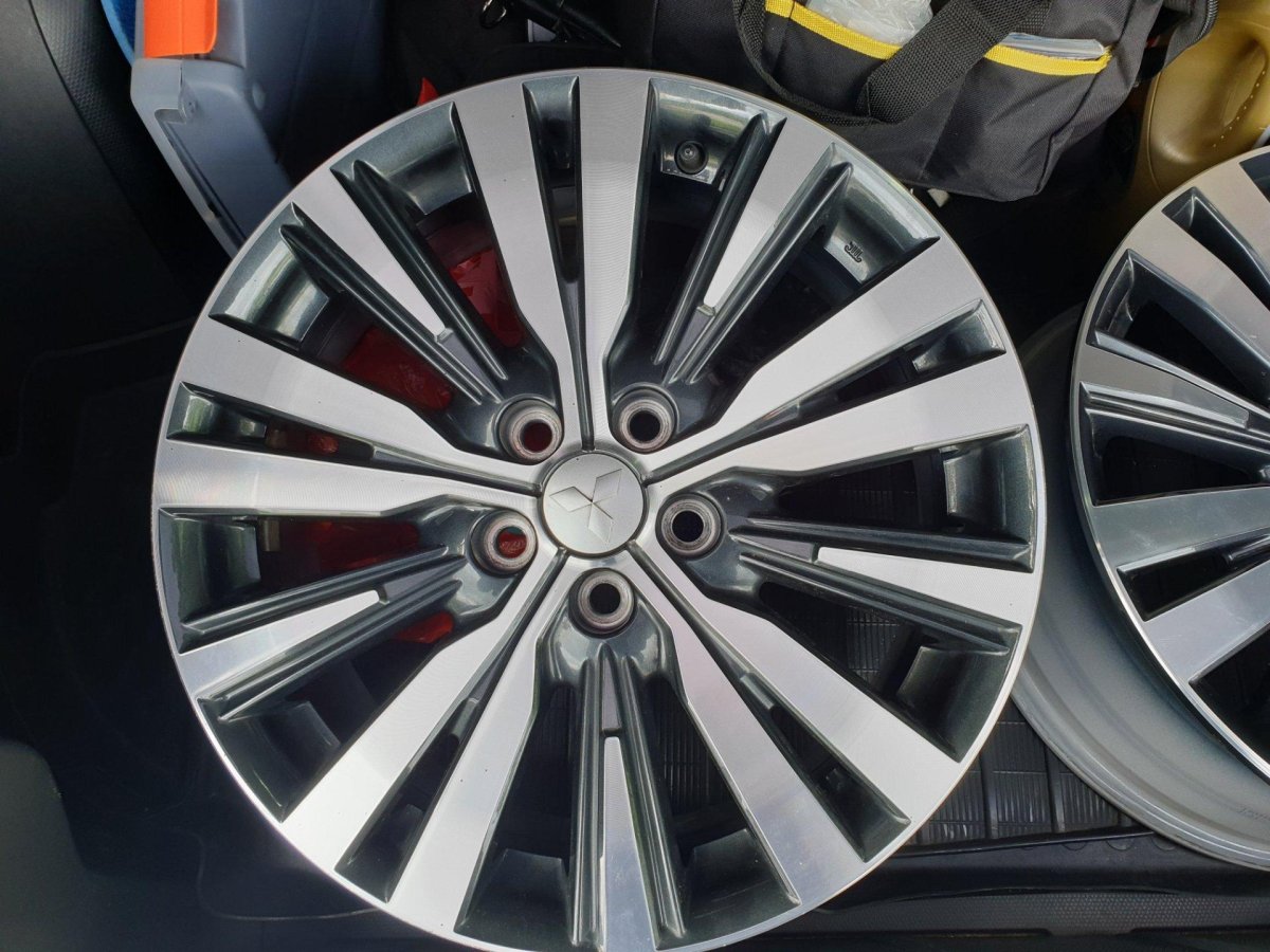 Диски Митсубиси Аутлендер r18