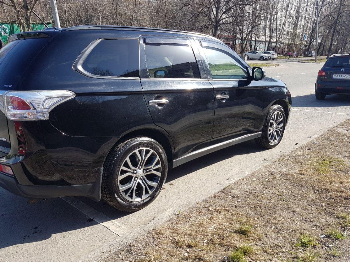 Mitsubishi Outlander r18