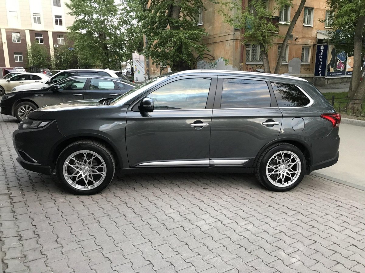 Mitsubishi Outlander 3 диски r18