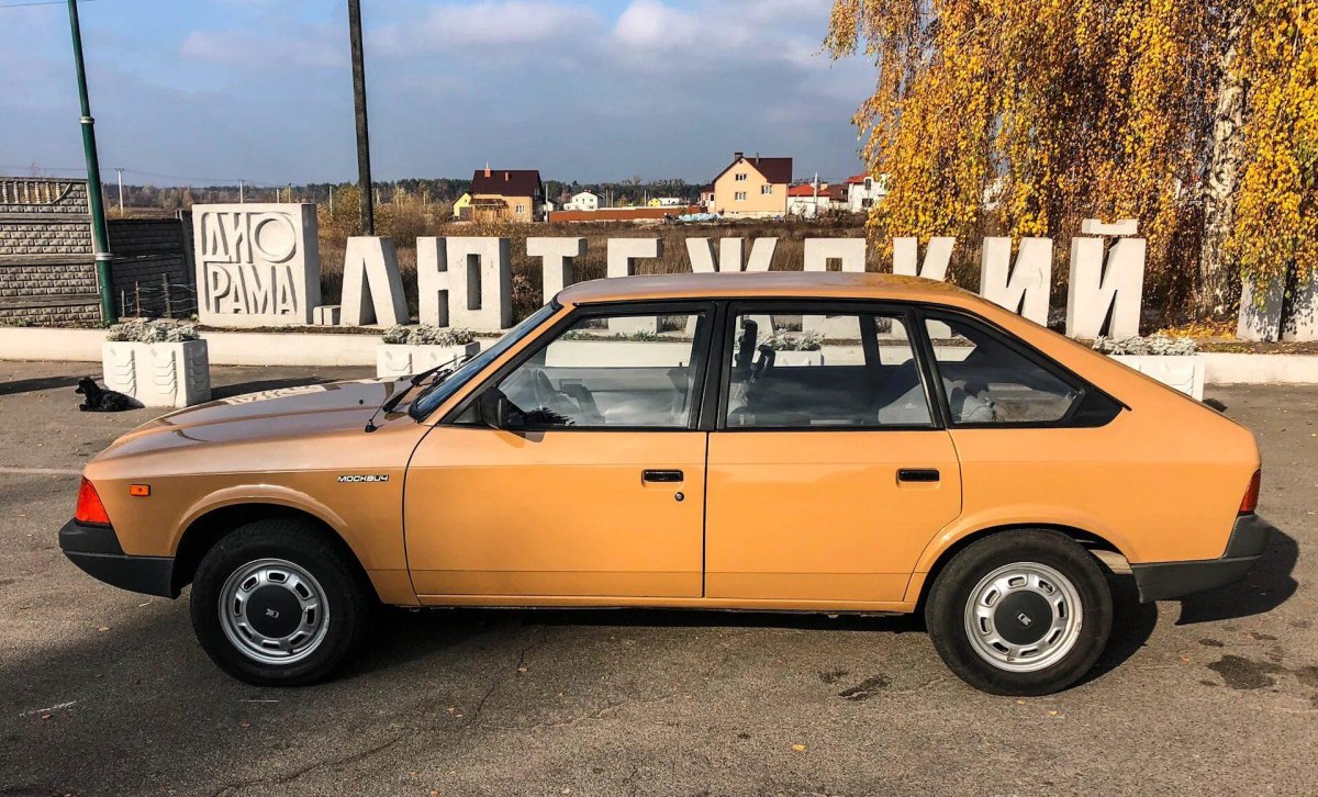 Москвич-2141 легковой