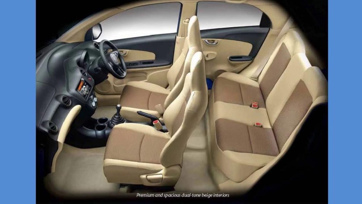 Honda Brio салон