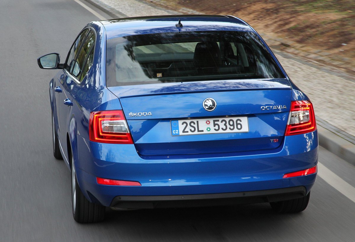 Škoda Octavia сзади