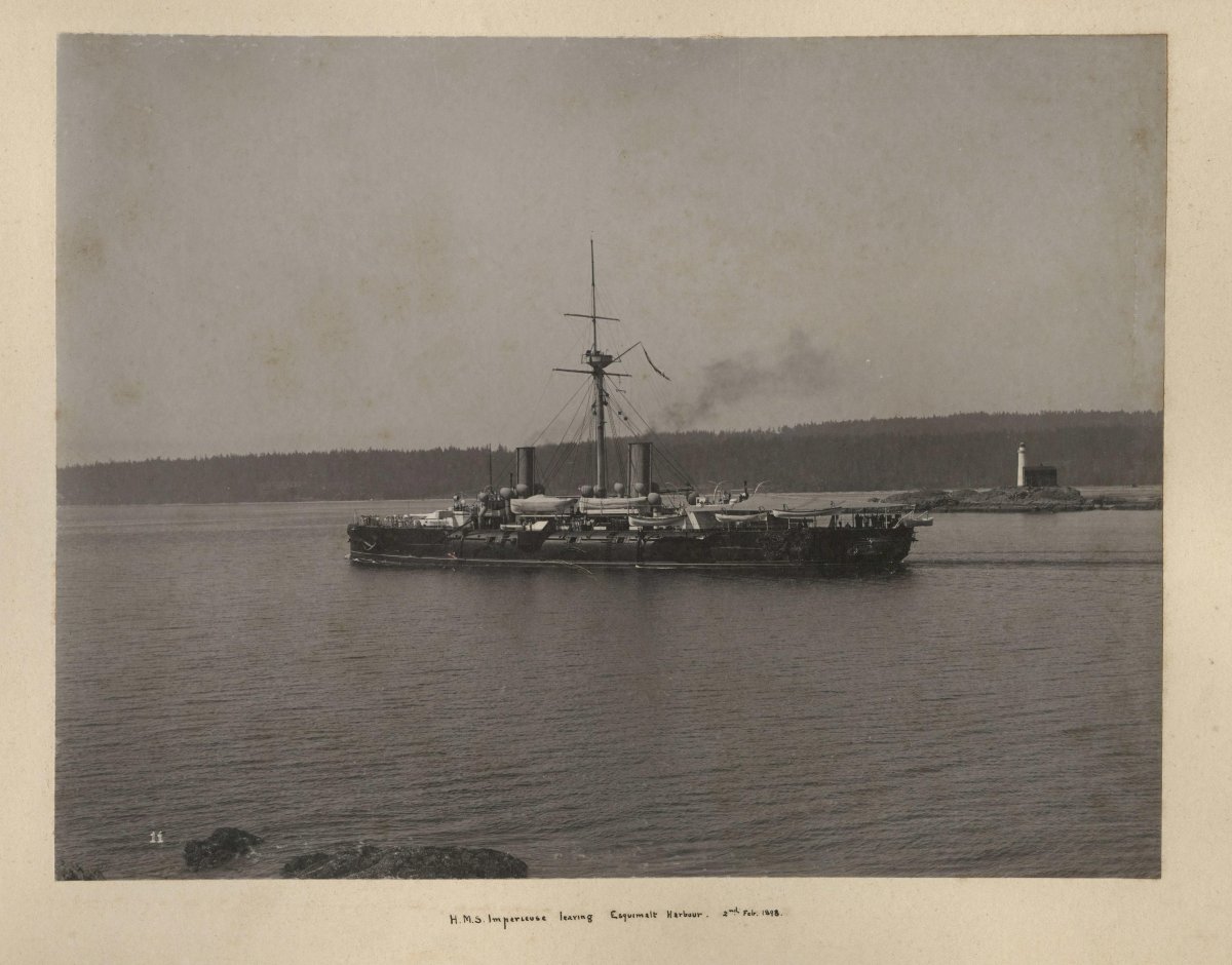 Крейсер HMS imperieuse