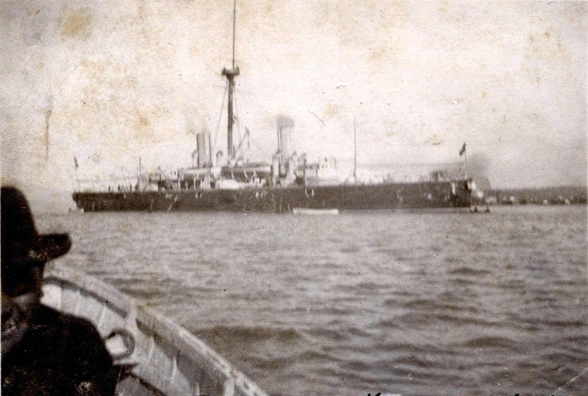 Крейсер HMS imperieuse