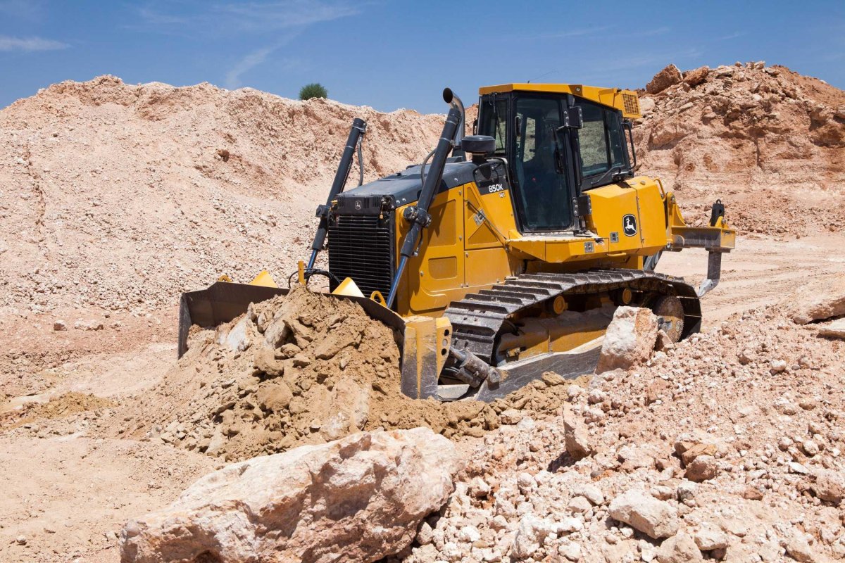 Современный бульдозер