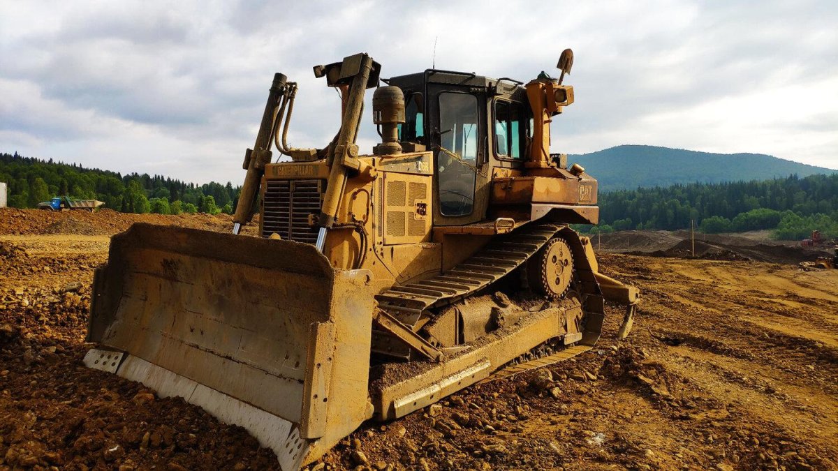 Катерпиллер бульдозер