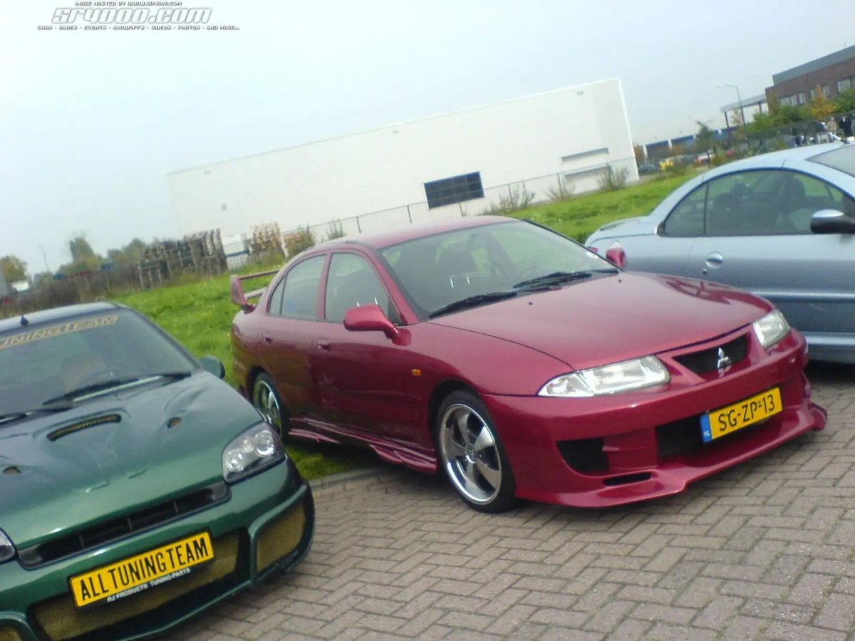 Mitsubishi Carisma Tuning 2002