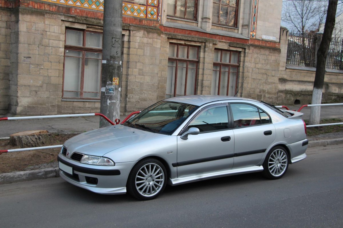 Митсубиси Каризма 2