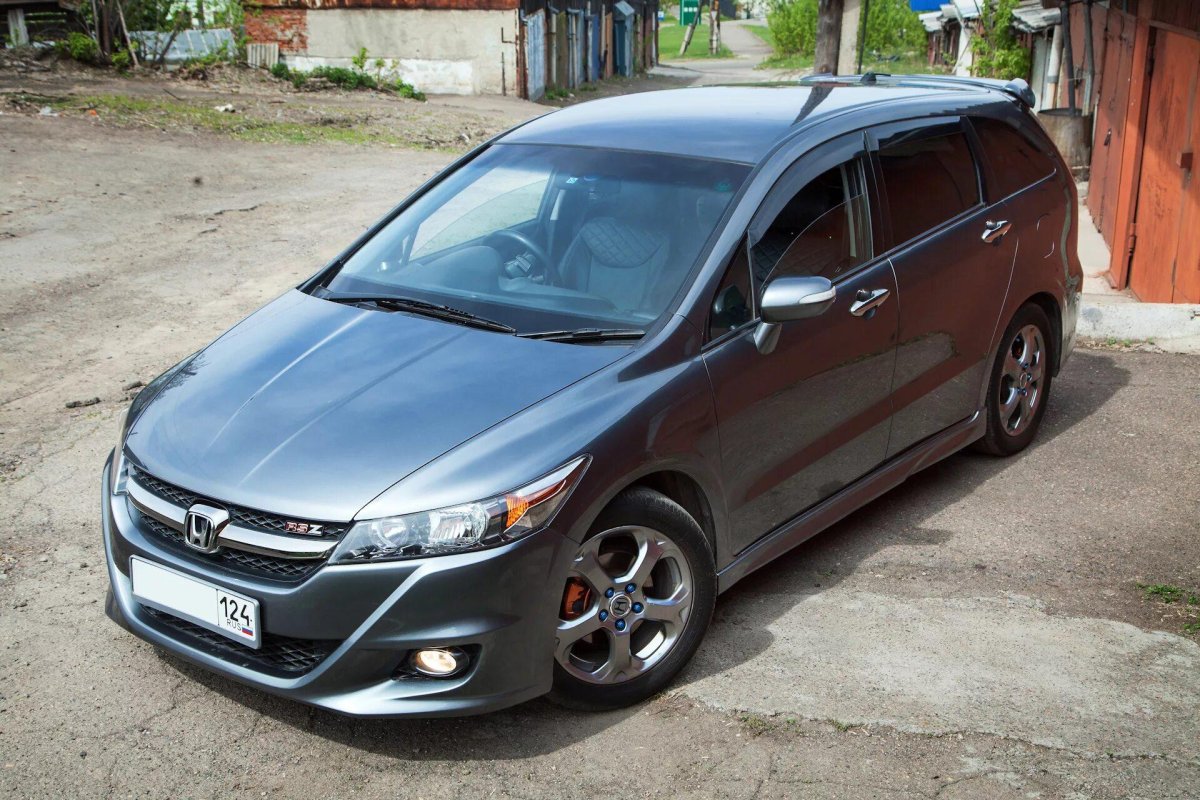 Honda Stream rsz 2012