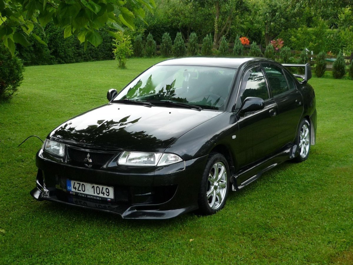 Митсубиси Каризма 1.8