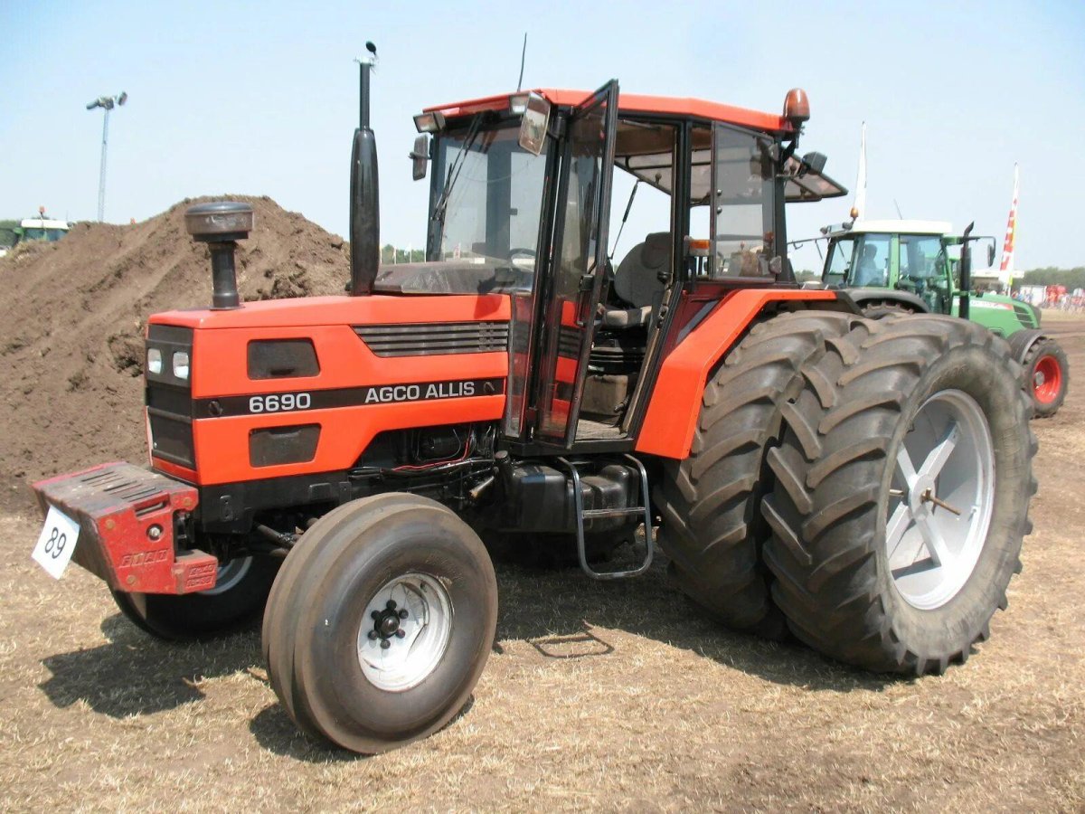 AGCO Allis 6690
