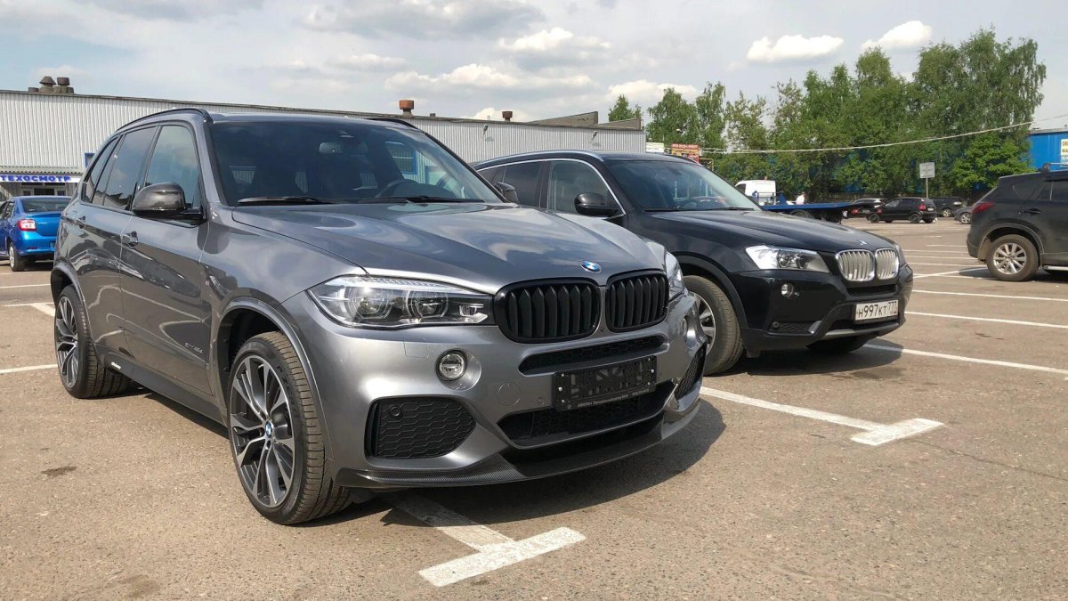 BMW x5 серый