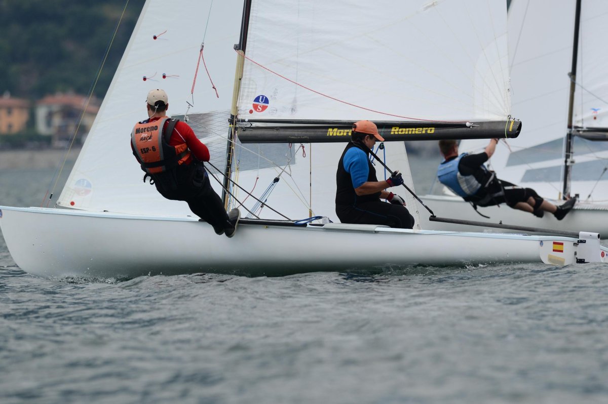 Яхта Летучий голландец