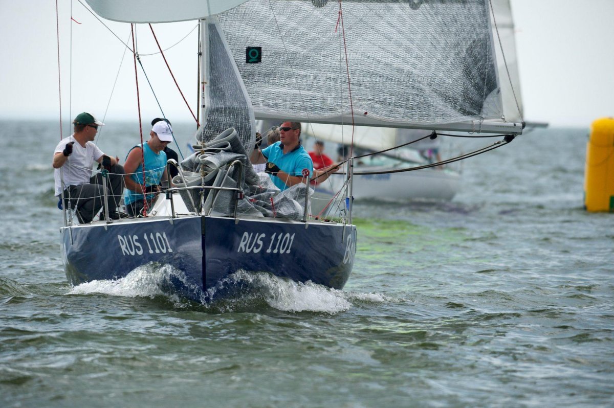 Яхта Летучий голландец