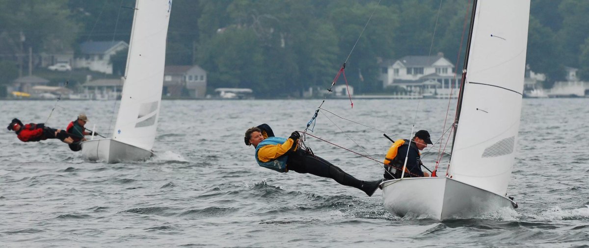 Яхта парусная Летучий голландец