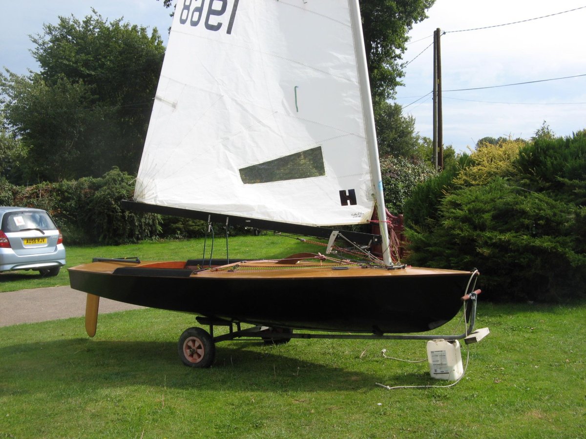 Швертбот 420