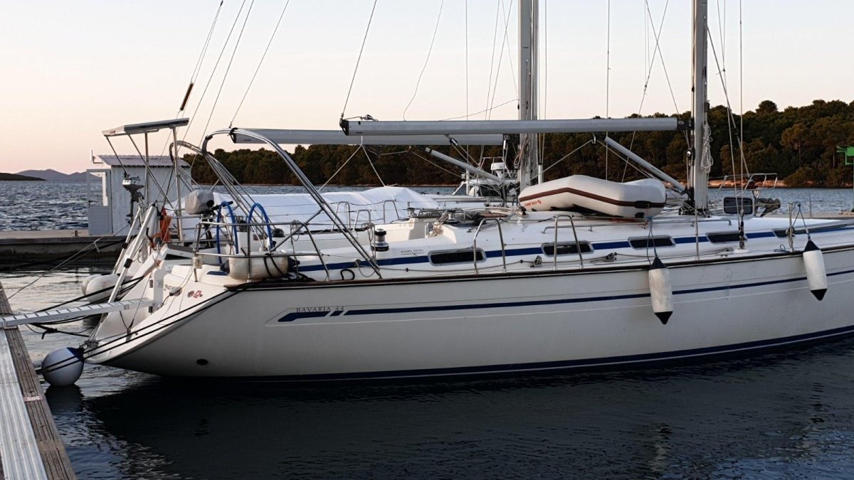 Яхта Bavaria Vision 44
