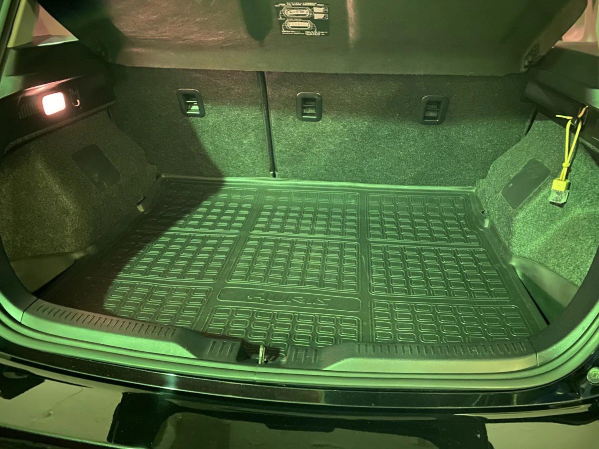 Покрывало в багажник автомобиля