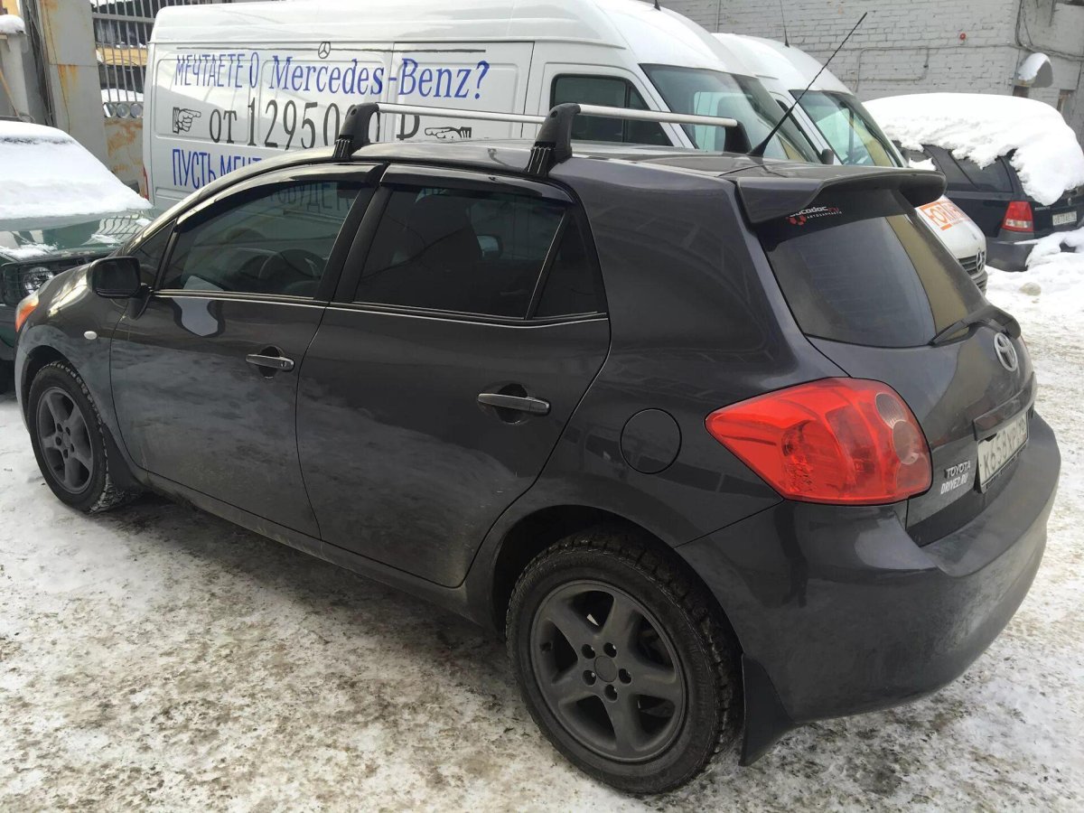 Багажник на крышу Тойота аурис 2008