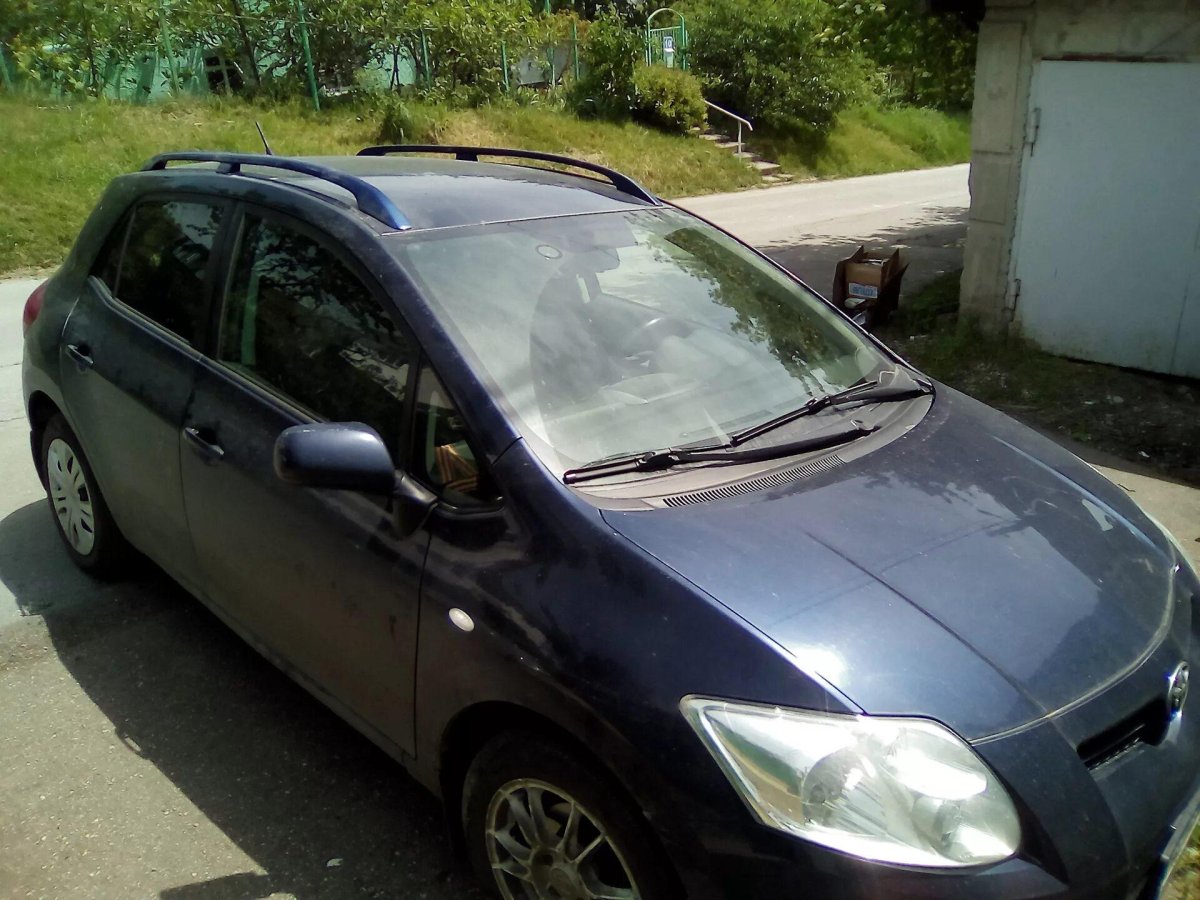 Тойота аурис 2008