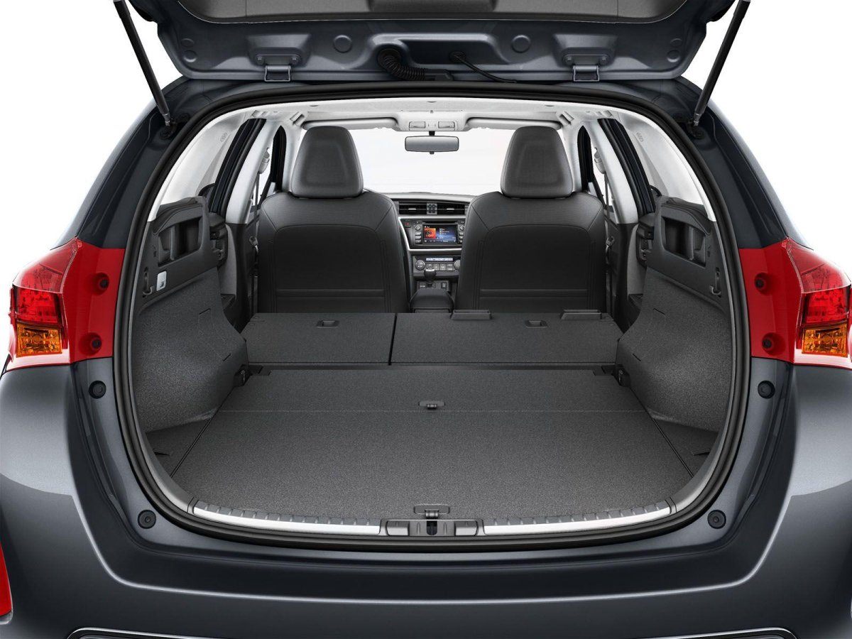 Toyota Auris 2008 багажник