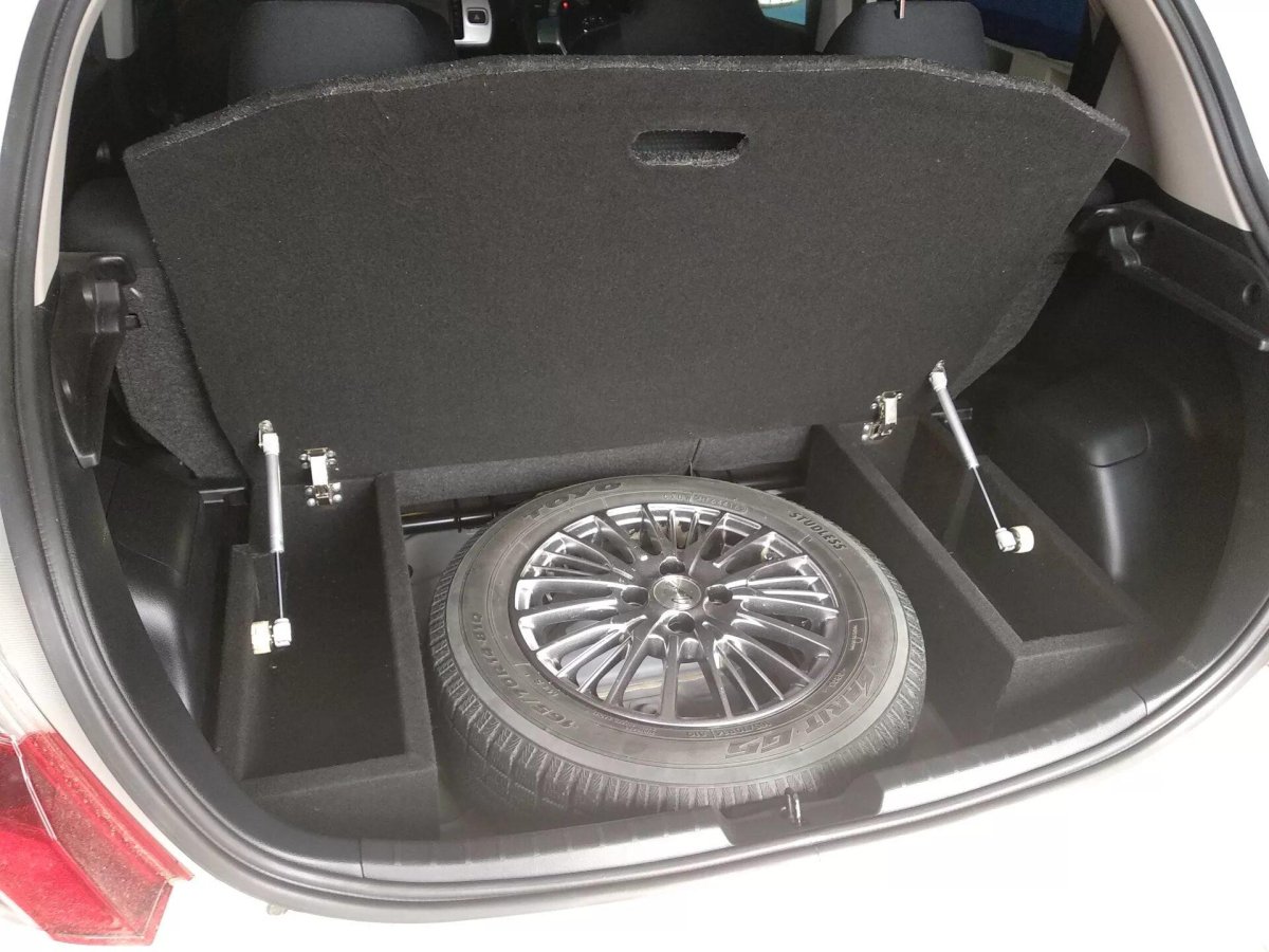 Тойота Витц органайзер багажника