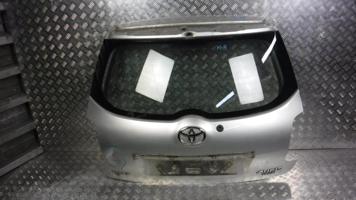 Крышка багажника ОТТBLADE Toyota Auris