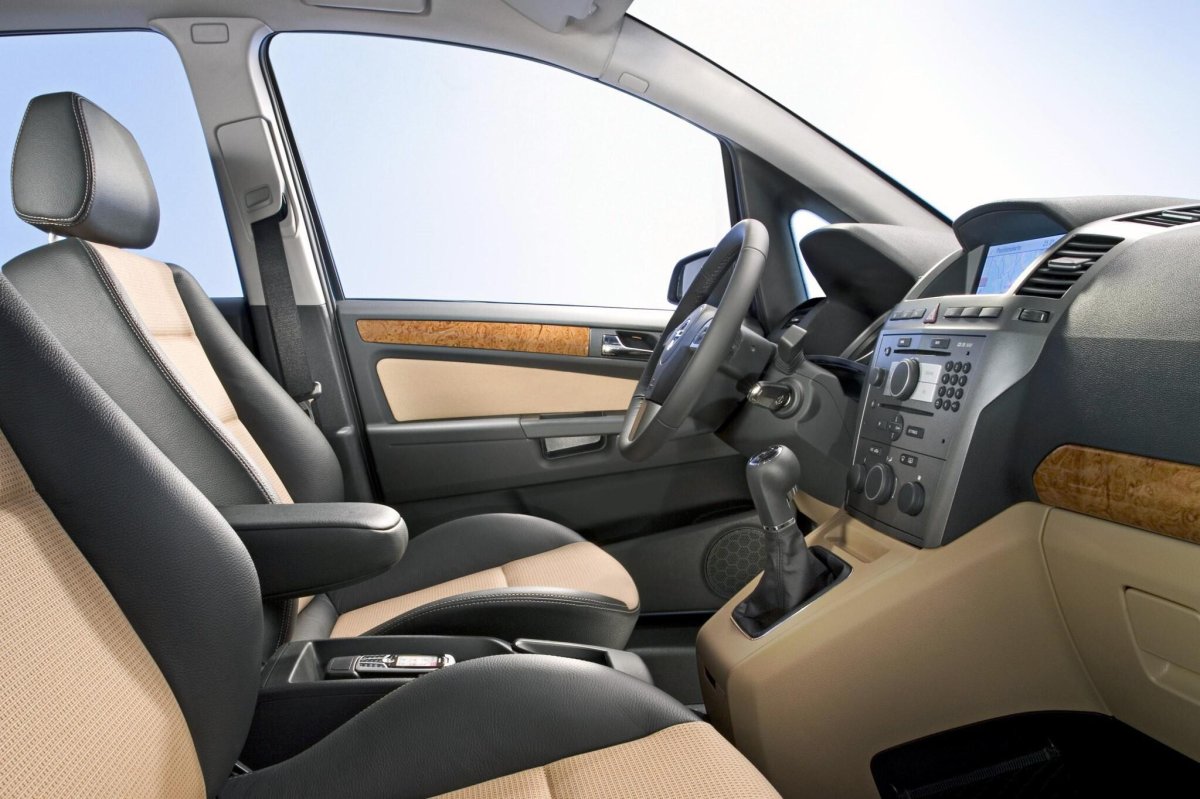 Опель Зафира б 2007 салон