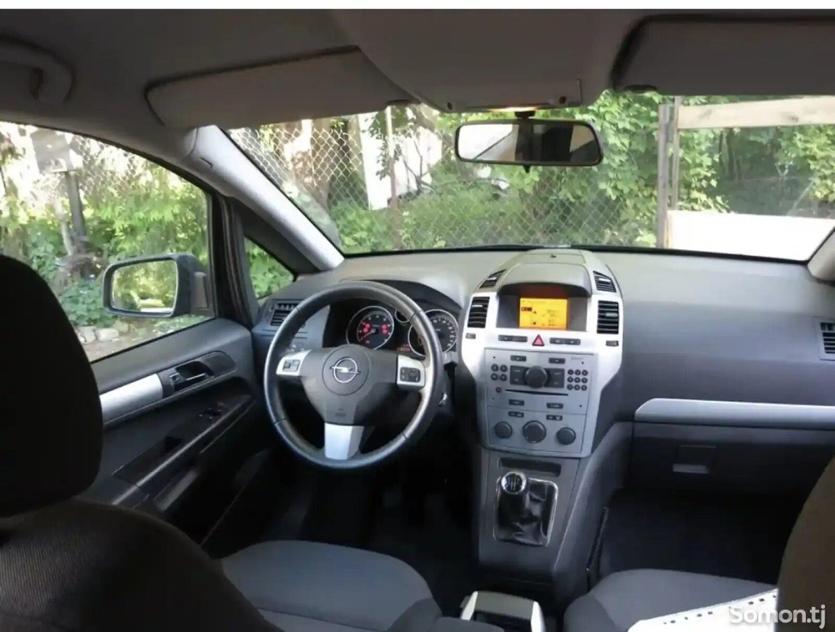 Opel Zafira 2007 салон