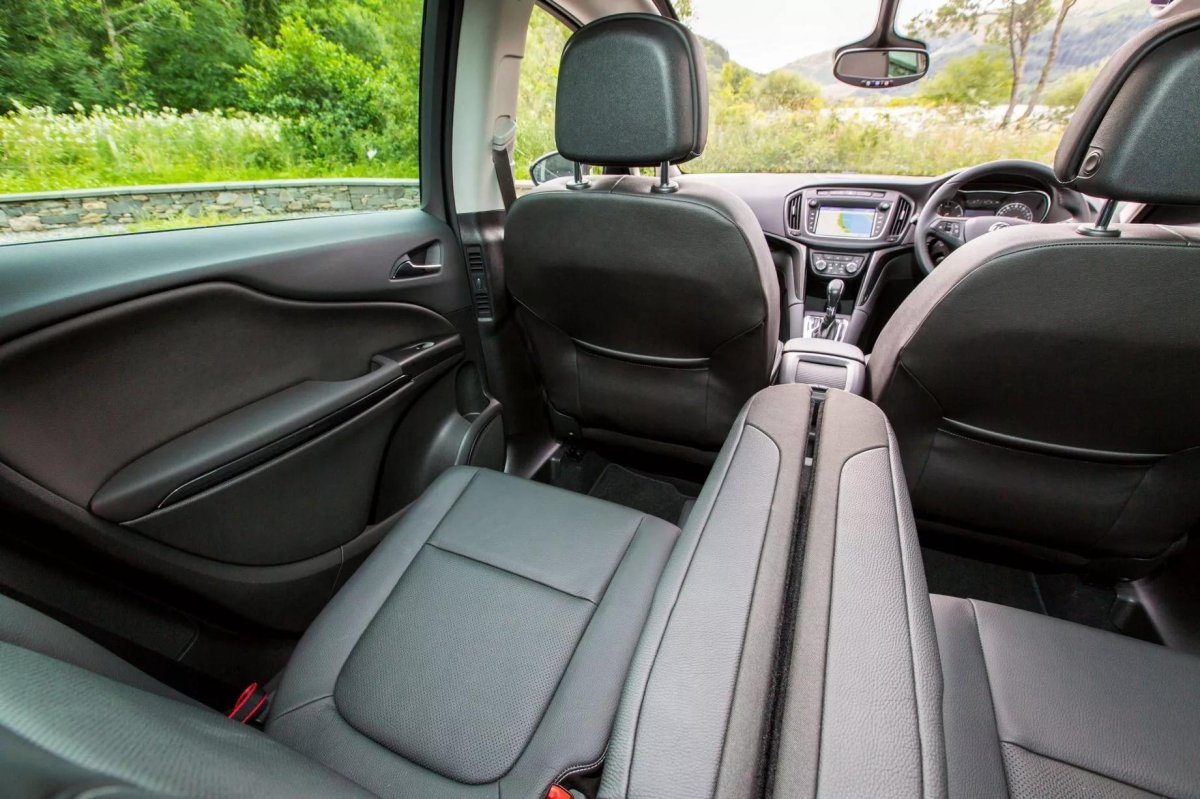 Зафира Турер салон