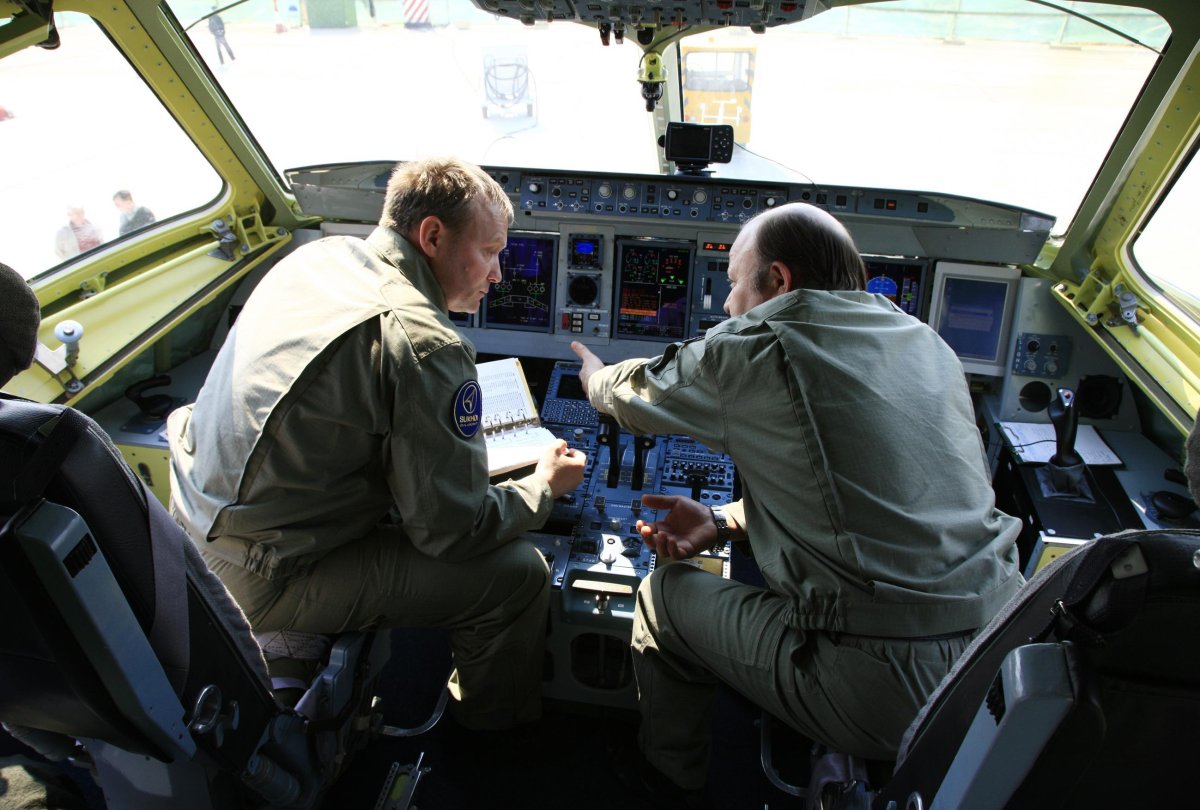 Военный летчик