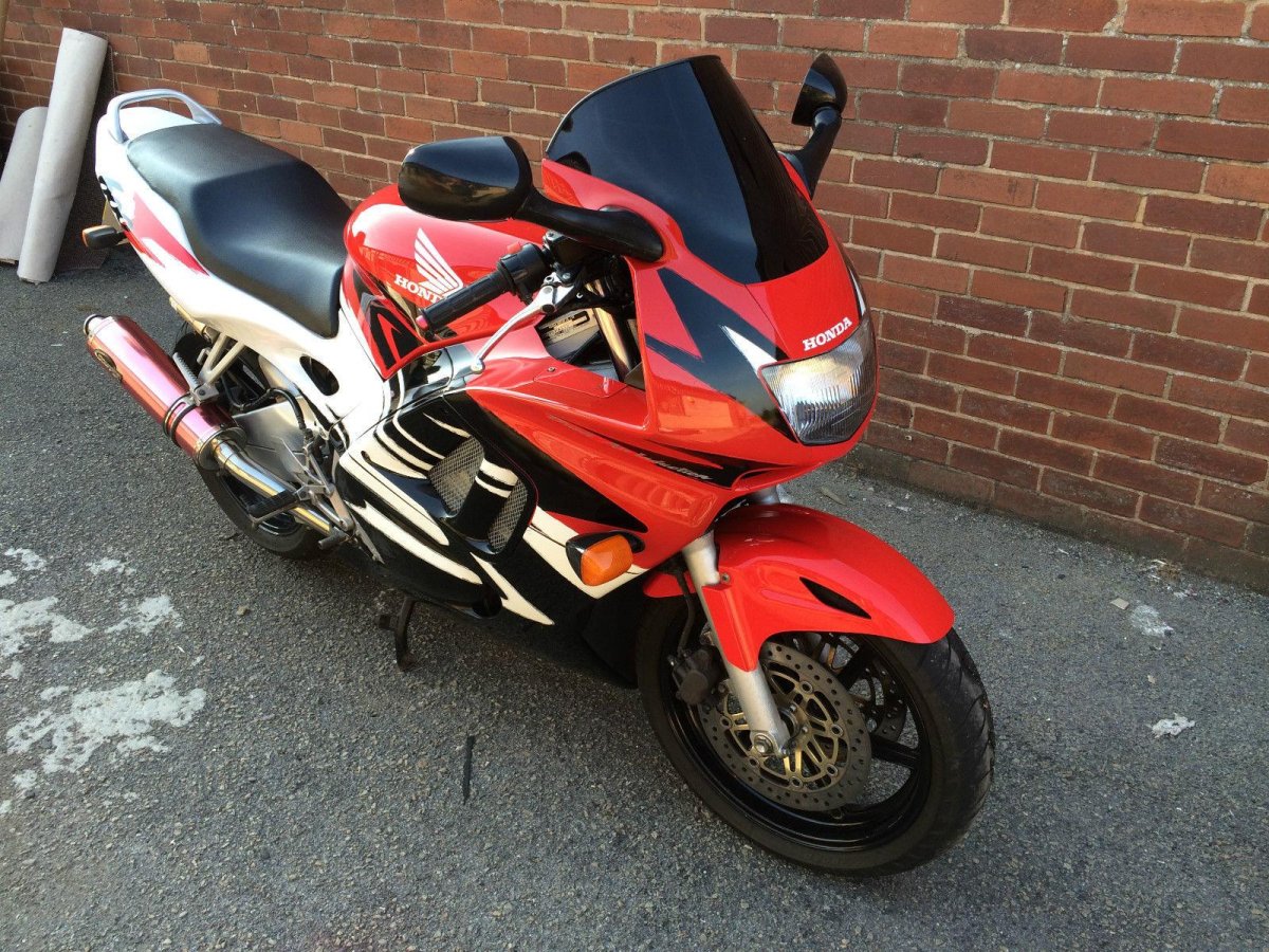 Honda CBR 600 f2
